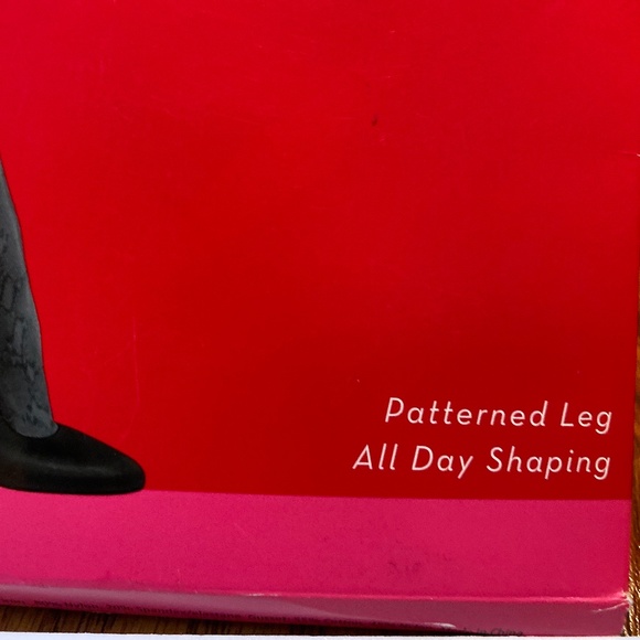 Spanx Easy As Python print tights - Picture 4 of 9